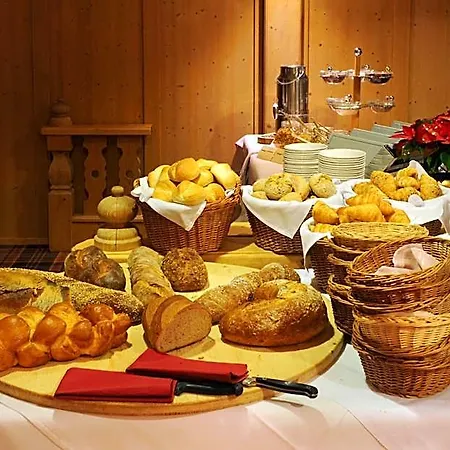Hotel Kirchbuehl Superior 4*